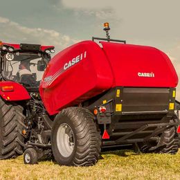 CASE IH Festkammerpresse RB 545