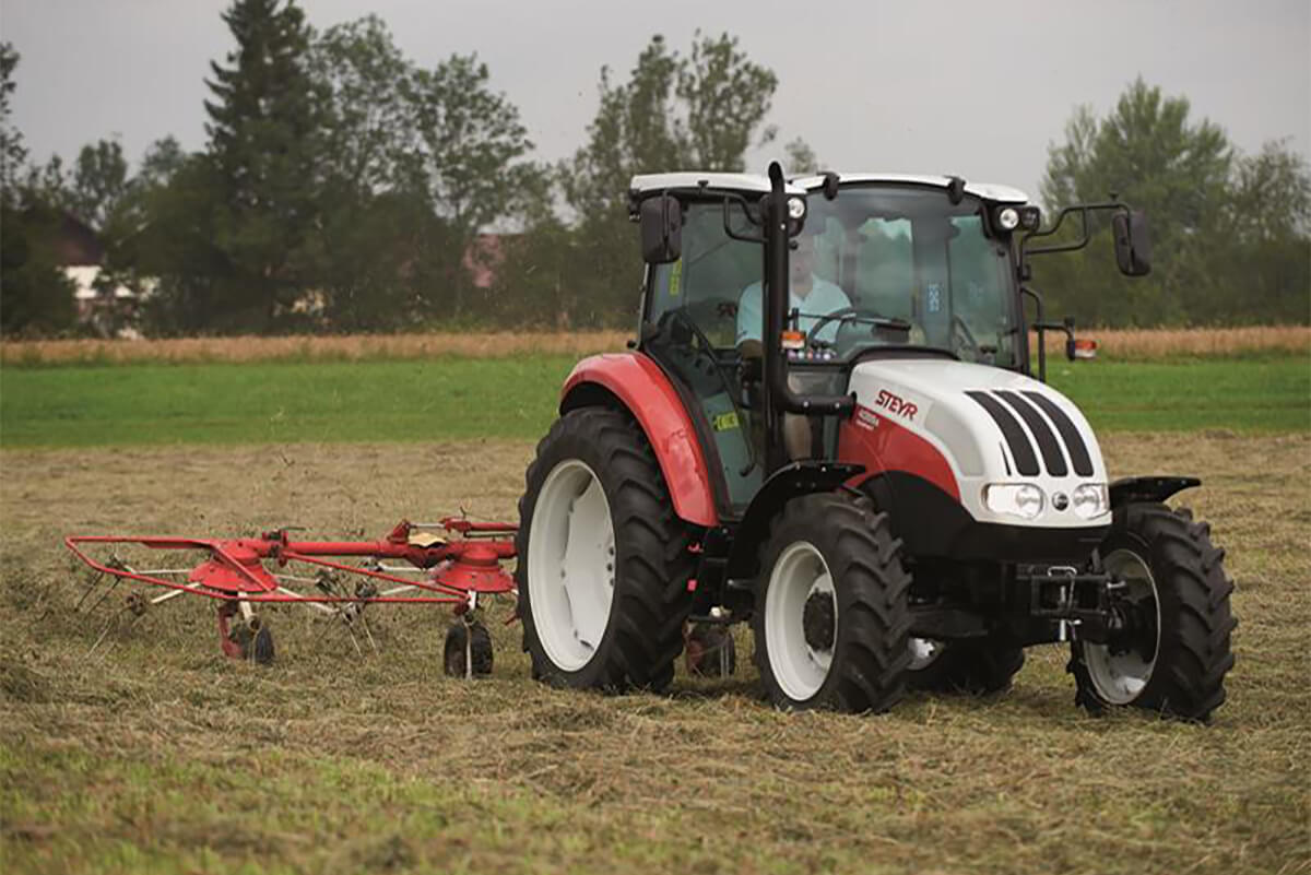 Steyr Traktor: 4055 Kompakt S @ Janson Landtechnik